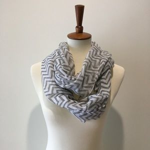 Soft infinity scarf